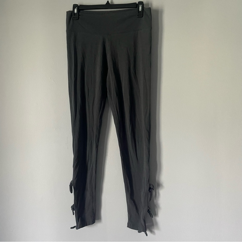 Victoria’s Secret Sport Leggings with ankle side ties size Medium - SALE